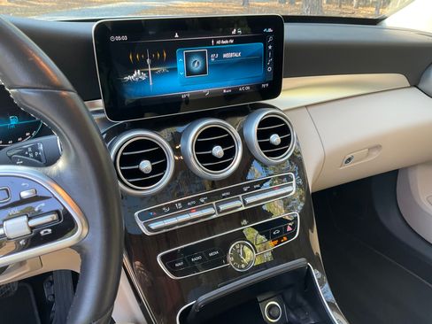 Used 2021 Mercedes-Benz C 300 Sedan image 10