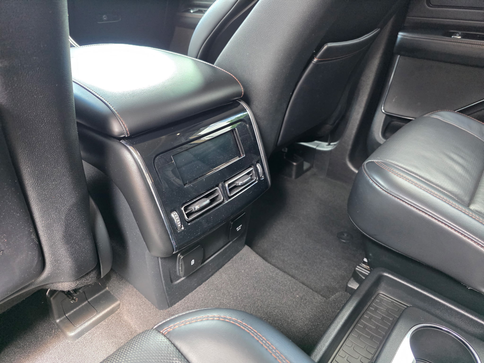 Used 2020 Lincoln Aviator Reserve w/ Equipment Group 201A AWD/4WD image 17