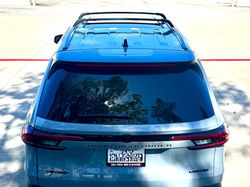 Used 2025 Toyota Grand Highlander AWD Hybrid image 12