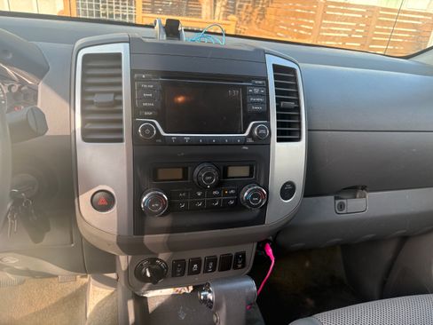 Used 2017 Nissan Frontier SV w/ SV Value Truck Package image 10