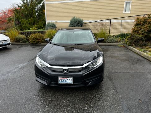 Used 2017 Honda Civic EX image 2