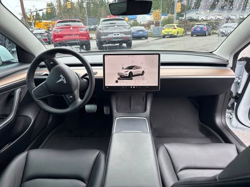 Used 2023 Tesla Model 3 Standard Range image 14