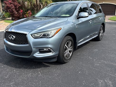Used 2017 INFINITI QX60 FWD image 2