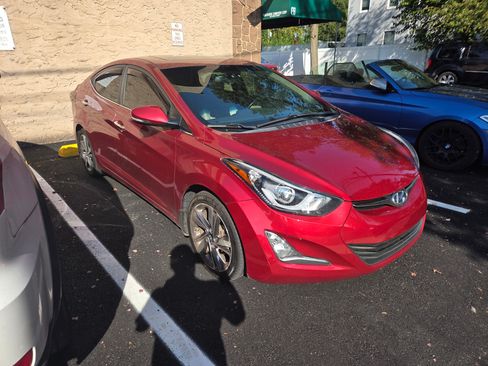 Used 2016 Hyundai Elantra Limited w/ Option Group 04 image 2