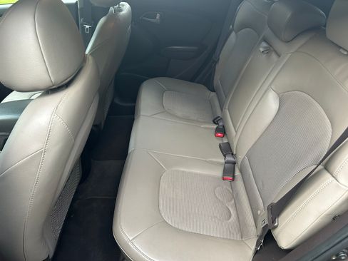 Used 2014 Hyundai Tucson SE image 10