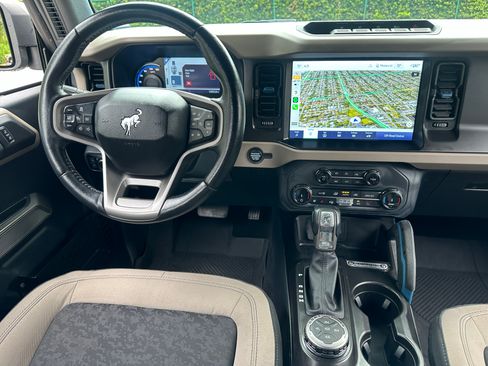 Used 2022 Ford Bronco Wildtrak image 8