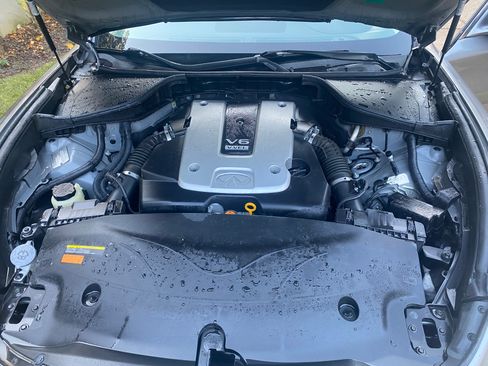 Used 2011 INFINITI M37 w/ Deluxe Touring Pkg image 10