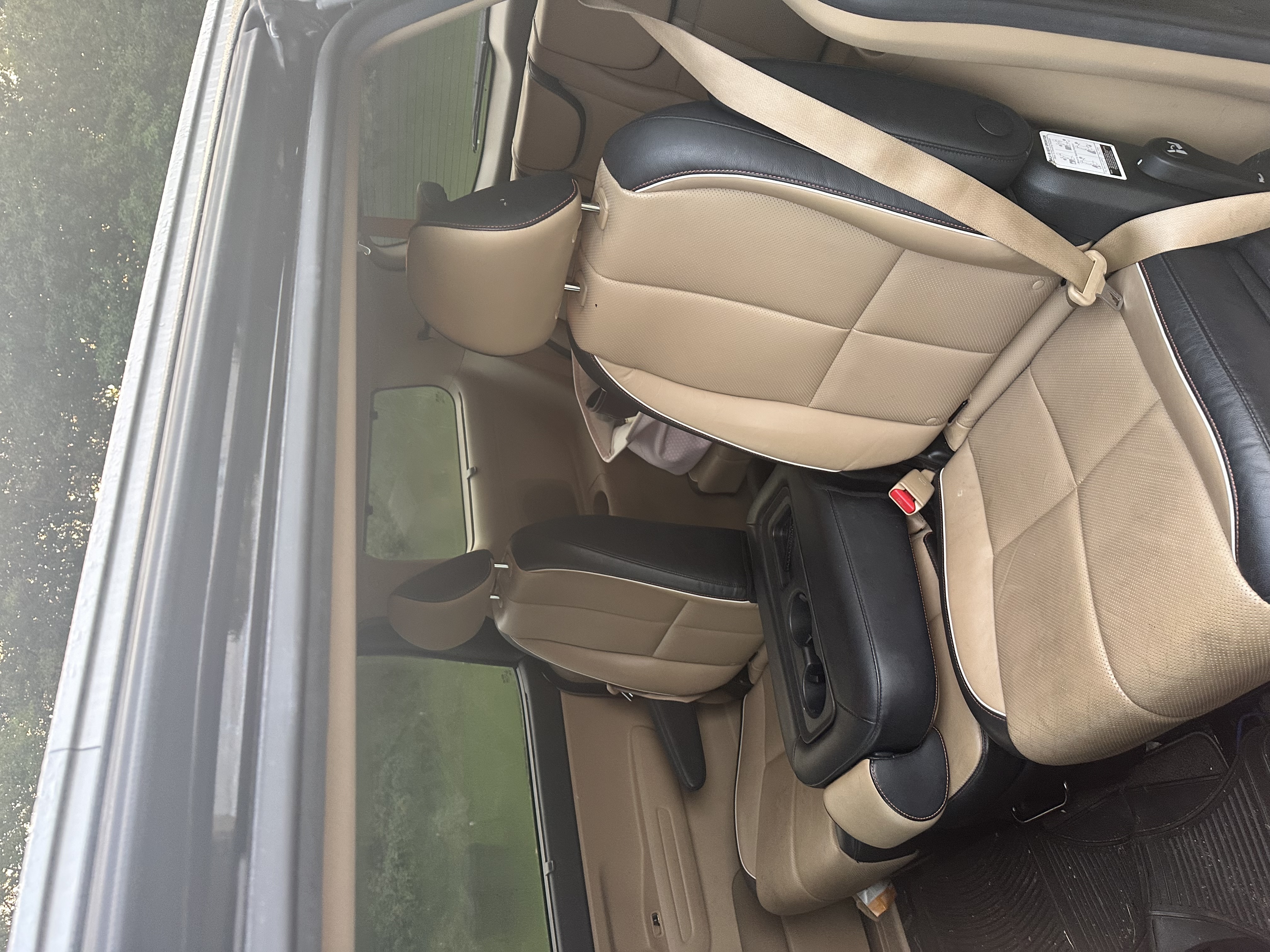 Used 2017 Kia Sedona LX w/ LX Essentials Premium Package FWD image 8