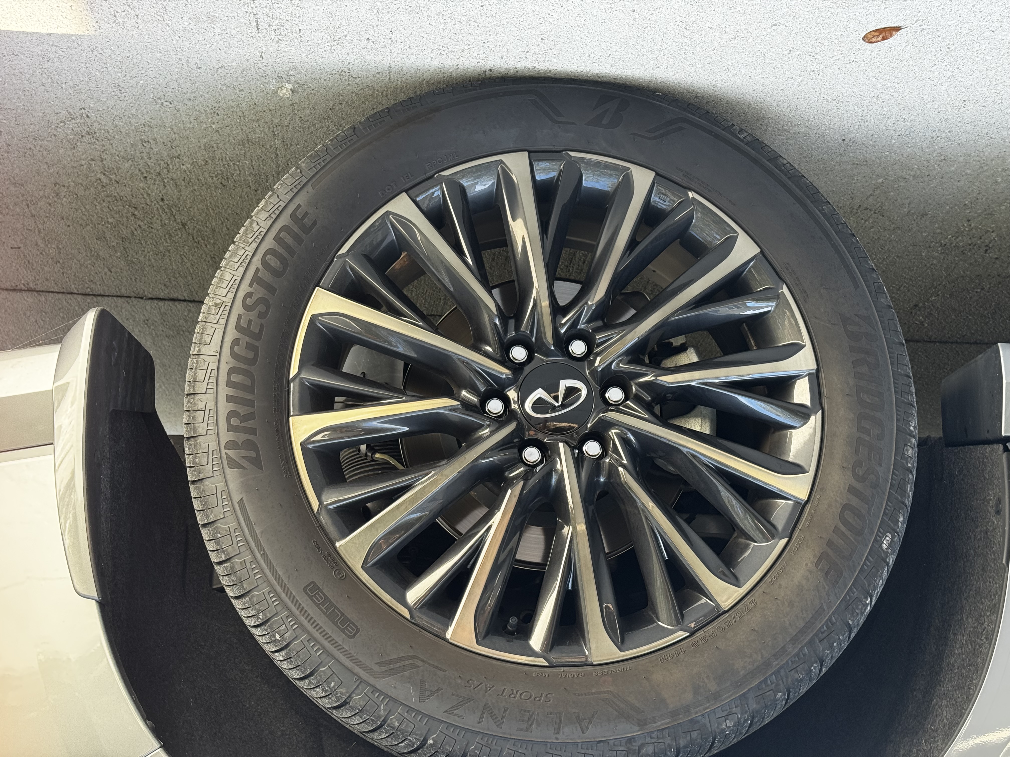 Used 2025 INFINITI QX80 Autograph w/ Autograph Exterior Package AWD/4WD image 14