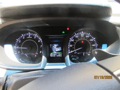 Used 2016 Toyota Avalon XLE FWD image 2