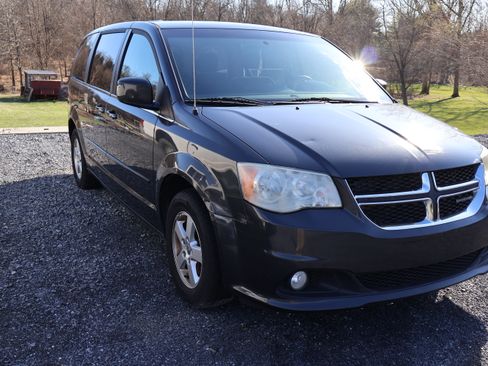 Used 2012 Dodge Grand Caravan Crew image 2