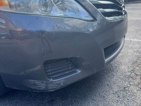 Used 2011 Toyota Camry LE w/ LE Extra-Value Pkg image 6