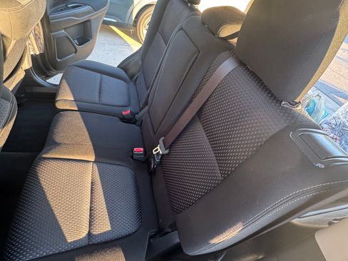 Used 2017 Mitsubishi Outlander ES image 6