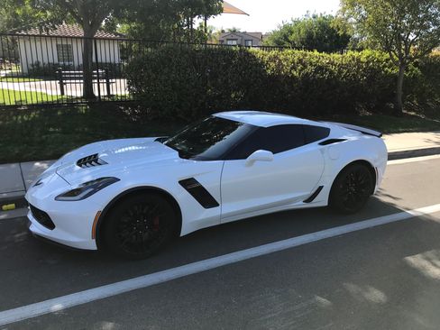Used 2016 Chevrolet Corvette Z06 w/ 2LZ Preferred Equipment Group RWD image 5