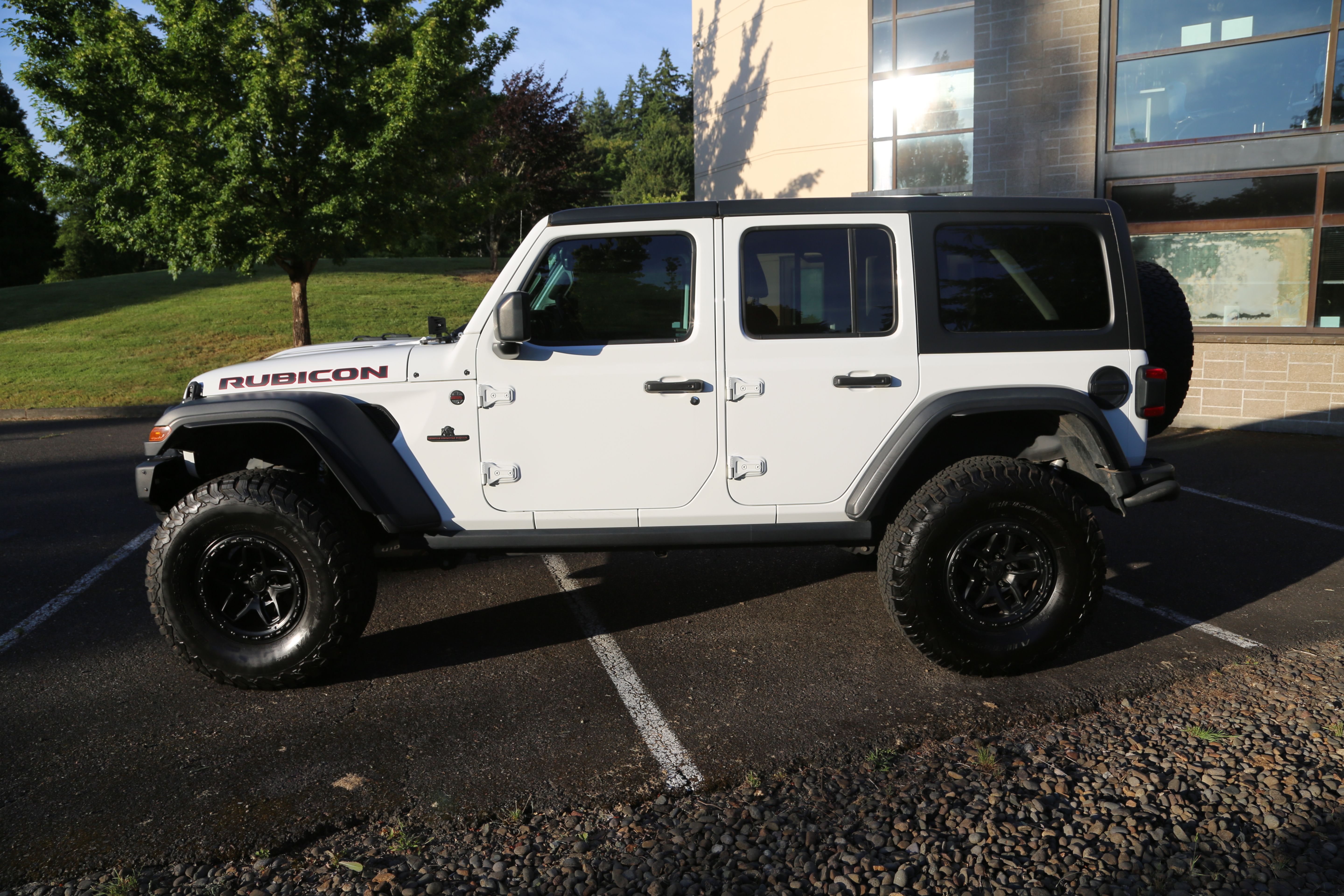 Used 2021 Jeep Wrangler Unlimited Rubicon AWD/4WD image 6