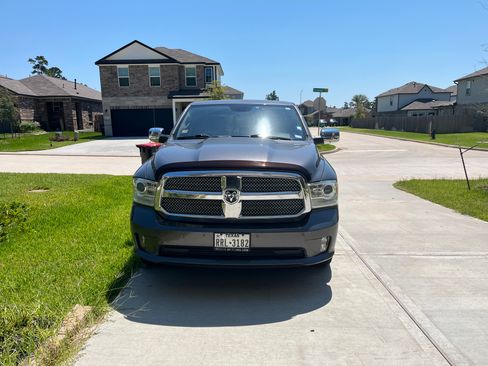 Used 2015 RAM 1500 Limited image 3