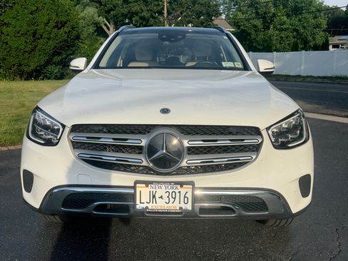 Used 2021 Mercedes-Benz GLC 300 4MATIC image 4
