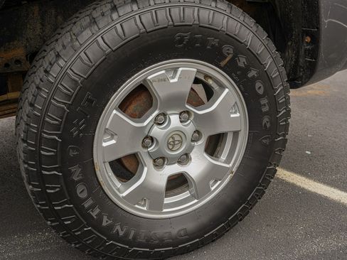 Used 2012 Toyota Tacoma 4x4 Double Cab w/ SR5 Pkg image 22