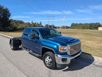 Used 2018 GMC Sierra 3500 4x4 Crew Cab w/ Sierra Convenience Package