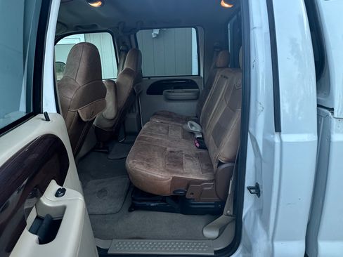 Used 2005 Ford F350 King Ranch image 6