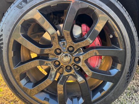 Used 2020 Land Rover Range Rover Sport HSE image 10