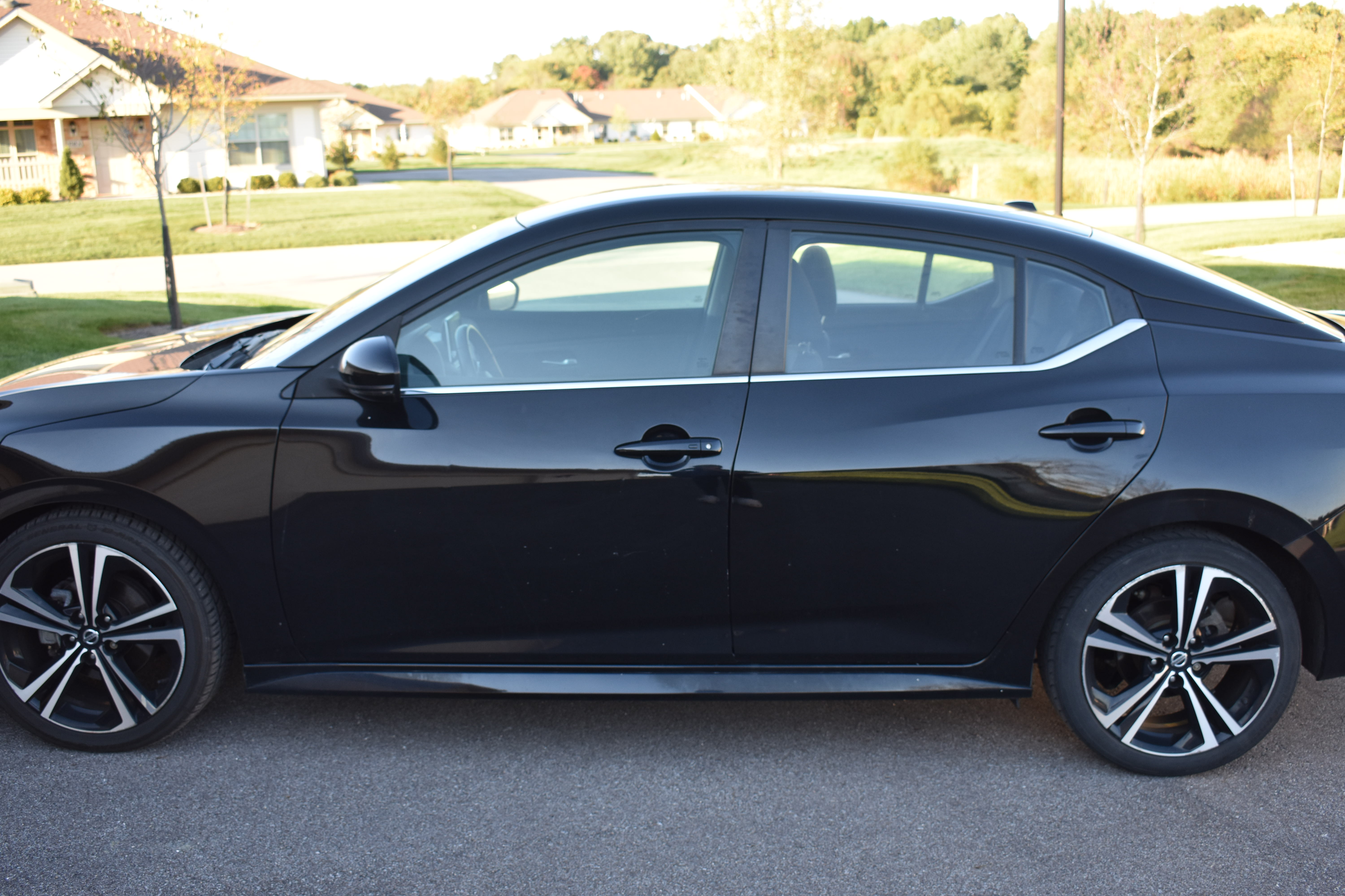 Used 2021 Nissan Sentra SR FWD image 11