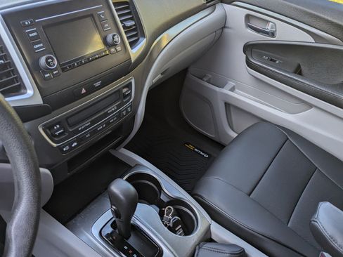 Used 2016 Honda Pilot LX image 9