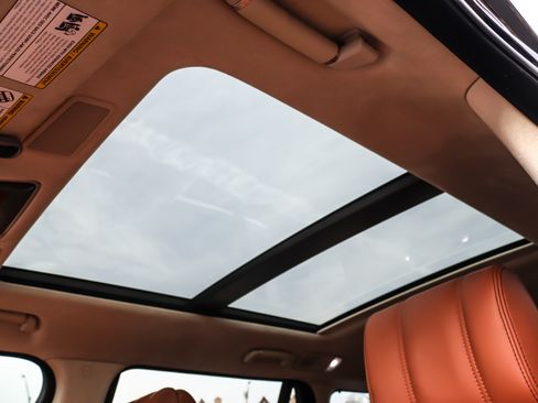 Used 2014 Land Rover Range Rover Long Wheelbase Autobiography image 26