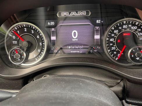 Used 2022 RAM 1500 Big Horn AWD/4WD image 14