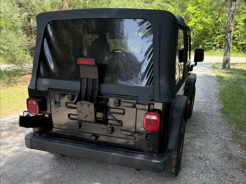 Used 2002 Jeep Wrangler X AWD/4WD image 8