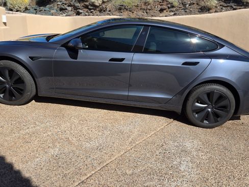 Used 2022 Tesla Model S Standard Range image 11