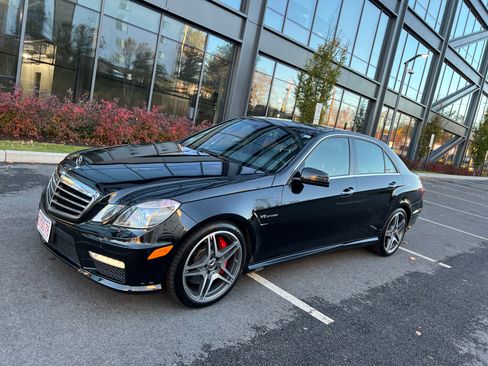 Used 2013 Mercedes-Benz E 63 AMG Sedan image 1