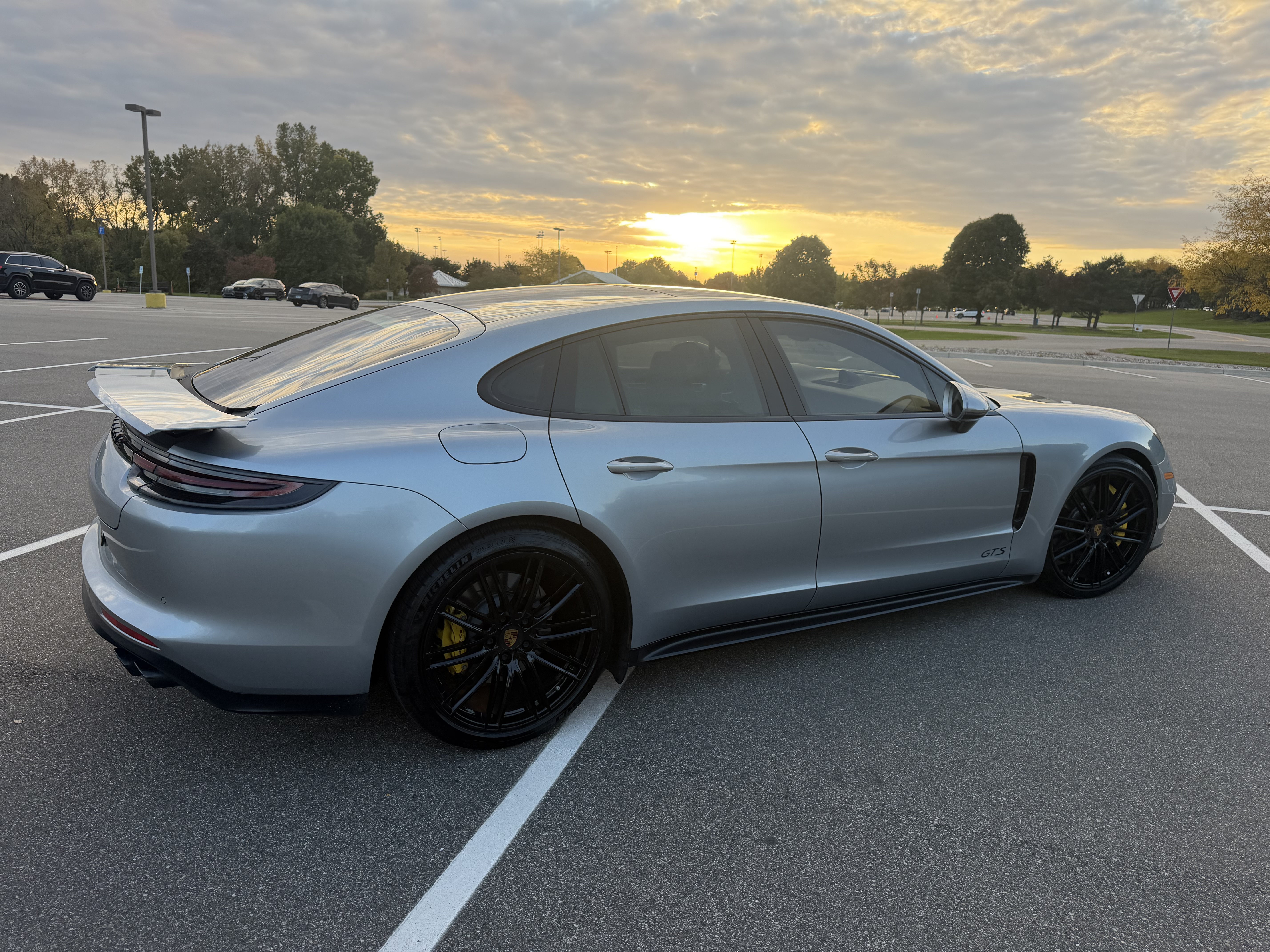Used 2019 Porsche Panamera GTS w/ Assistance Package AWD/4WD image 8