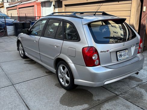Used 2002 MAZDA Protege5 FWD image 5
