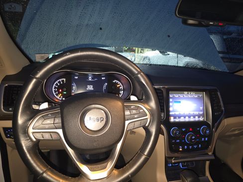 Used 2016 Jeep Grand Cherokee Laredo w/ Quick Order Package 23E image 26