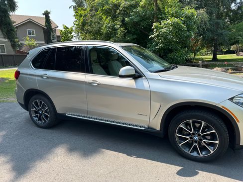 Used 2015 BMW X5 xDrive35i image 2