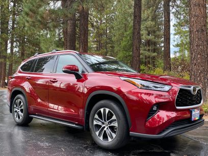 Used 2022 Toyota Highlander XLE