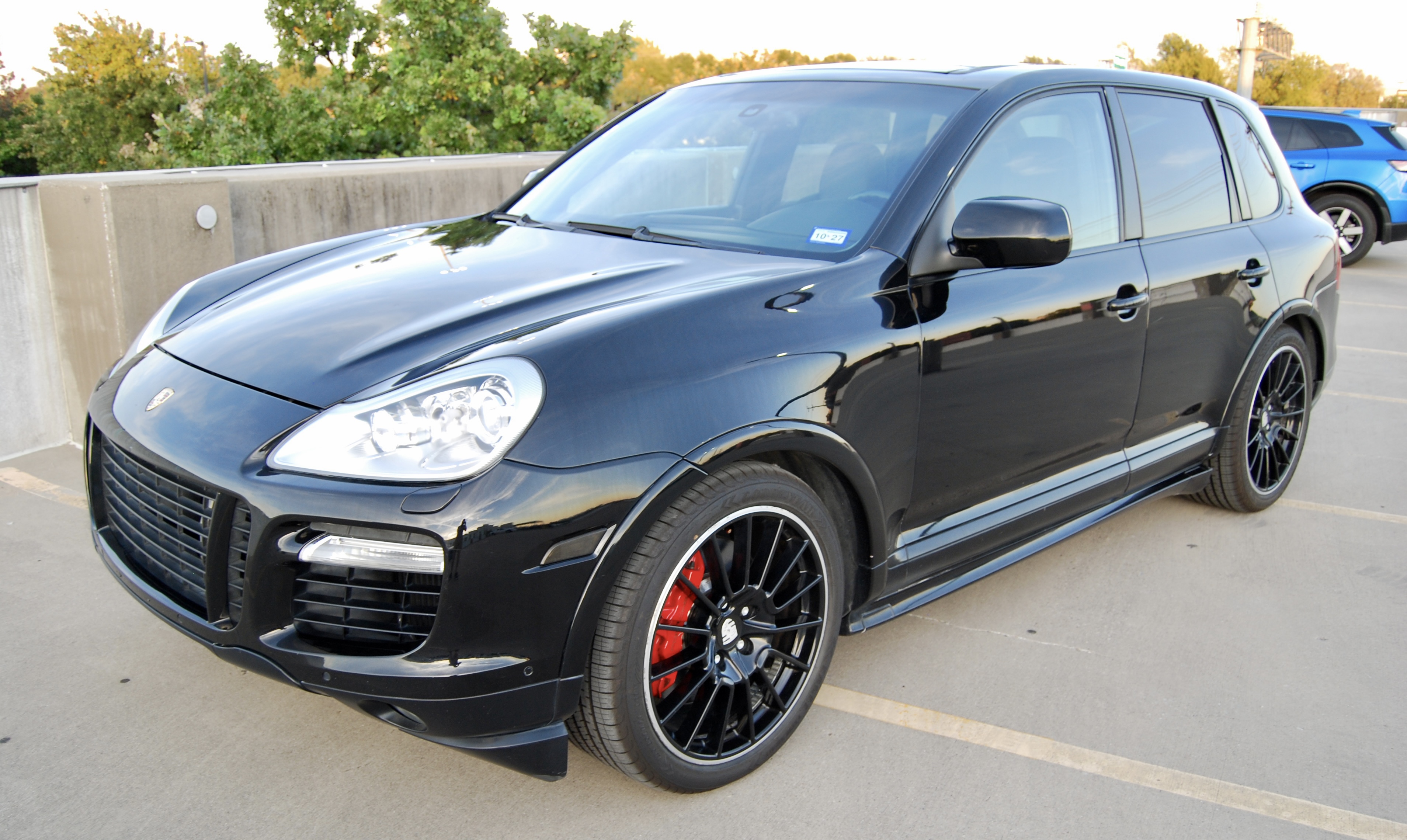 Used 2009 Porsche Cayenne Turbo S AWD/4WD image 4