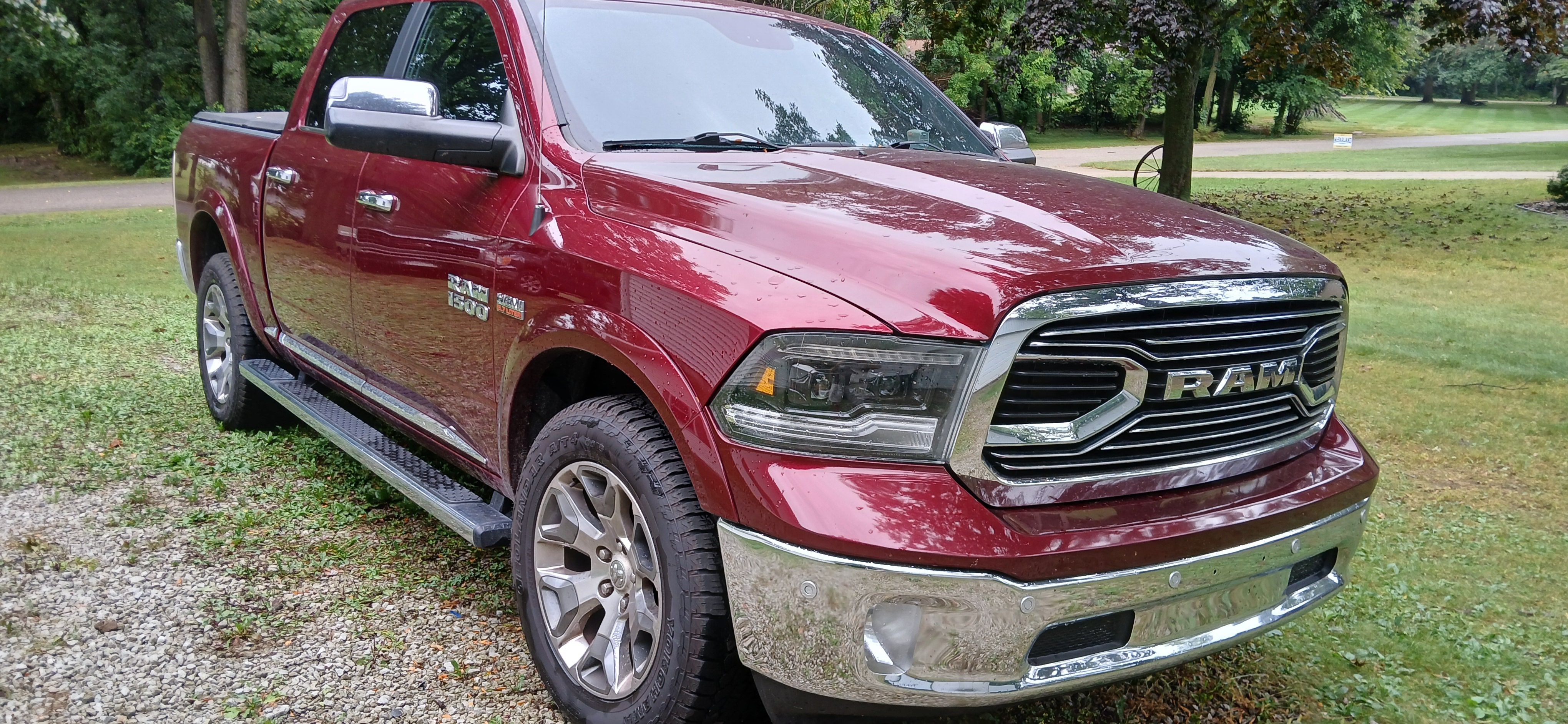 Used 2017 RAM 1500 Limited AWD/4WD image 2