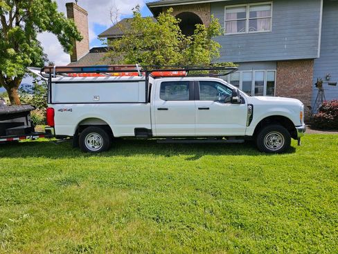 Used 2023 Ford F250 XL w/ XL Chrome Package image 2