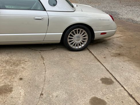 Used 2005 Ford Thunderbird 50th Anniversary image 4