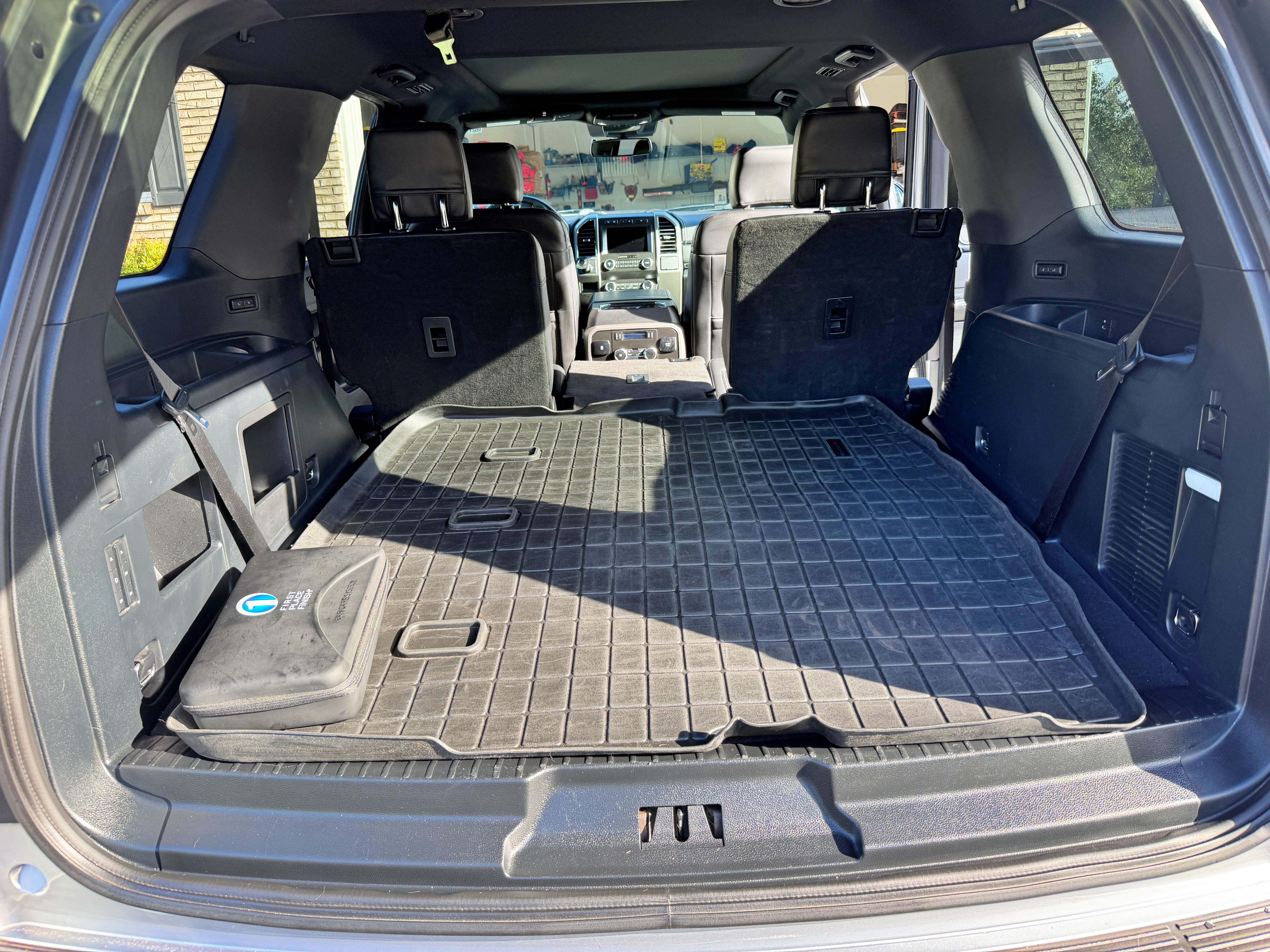 Used 2020 Ford Expedition XLT w/ Equipment Group 202A AWD/4WD image 11