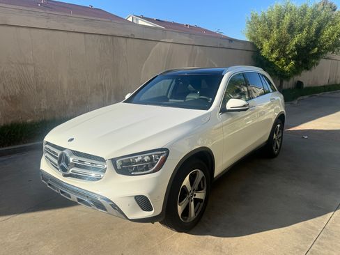 Used 2020 Mercedes-Benz GLC 300 4MATIC image 1