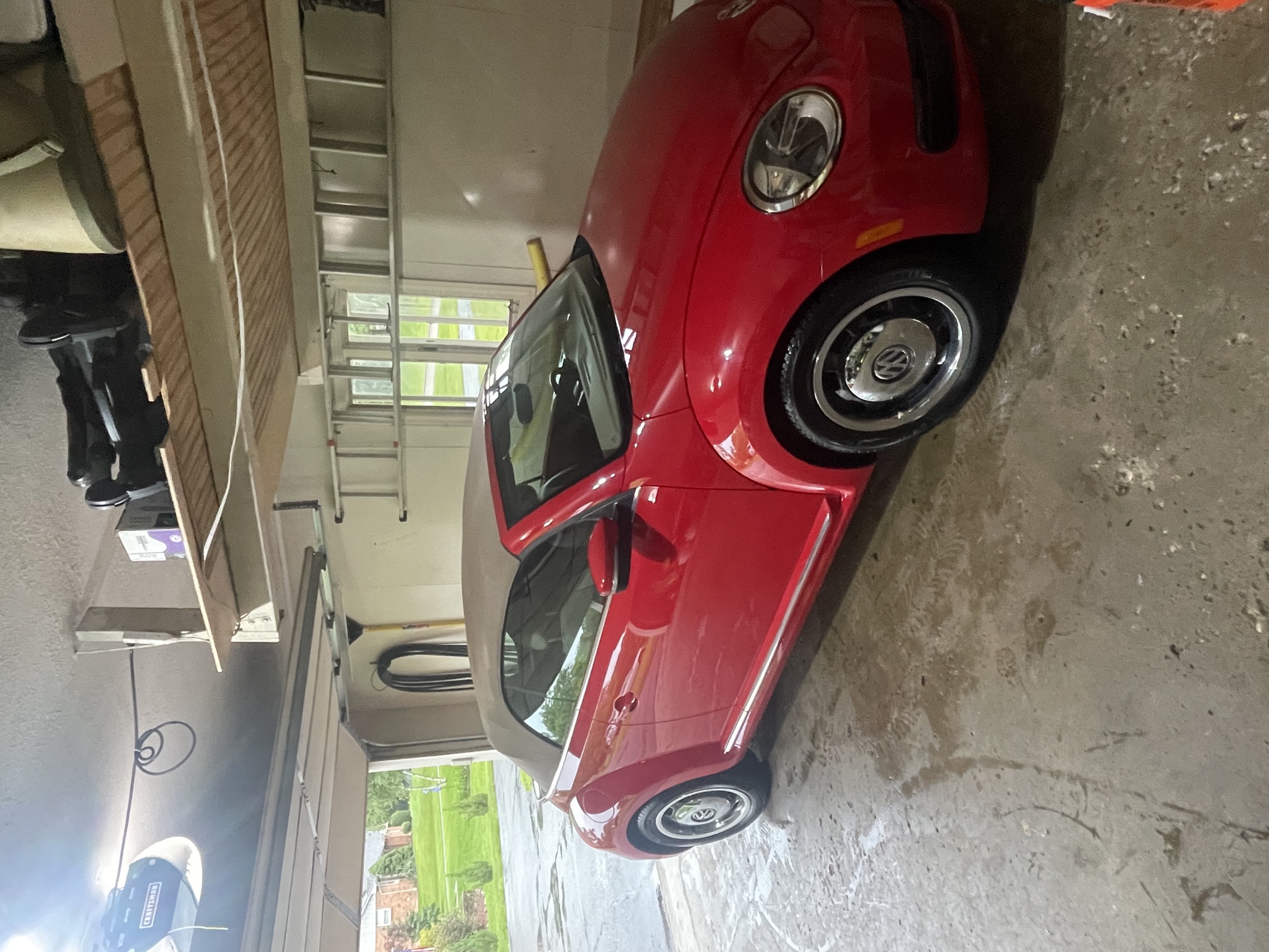 Used 2013 Volkswagen Beetle 2.5 FWD image 2
