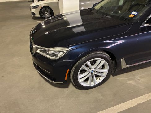 Used 2019 BMW 750i xDrive image 10