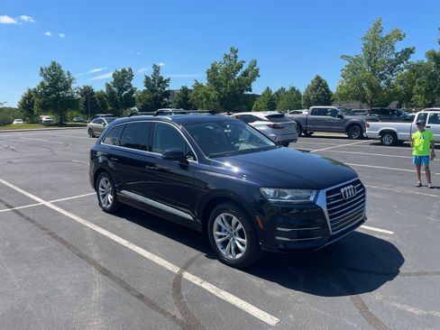 Used 2017 Audi Q7 3.0T Premium w/ Towing Package AWD/4WD image 2