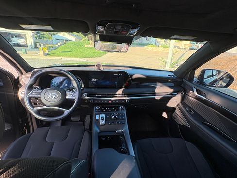 Used 2024 Hyundai Palisade Calligraphy image 5