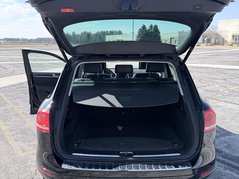 Used 2014 Volkswagen Touareg VR6 image 22