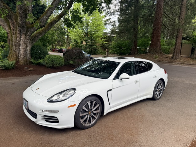 Used 2015 Porsche Panamera 4 AWD/4WD image 5