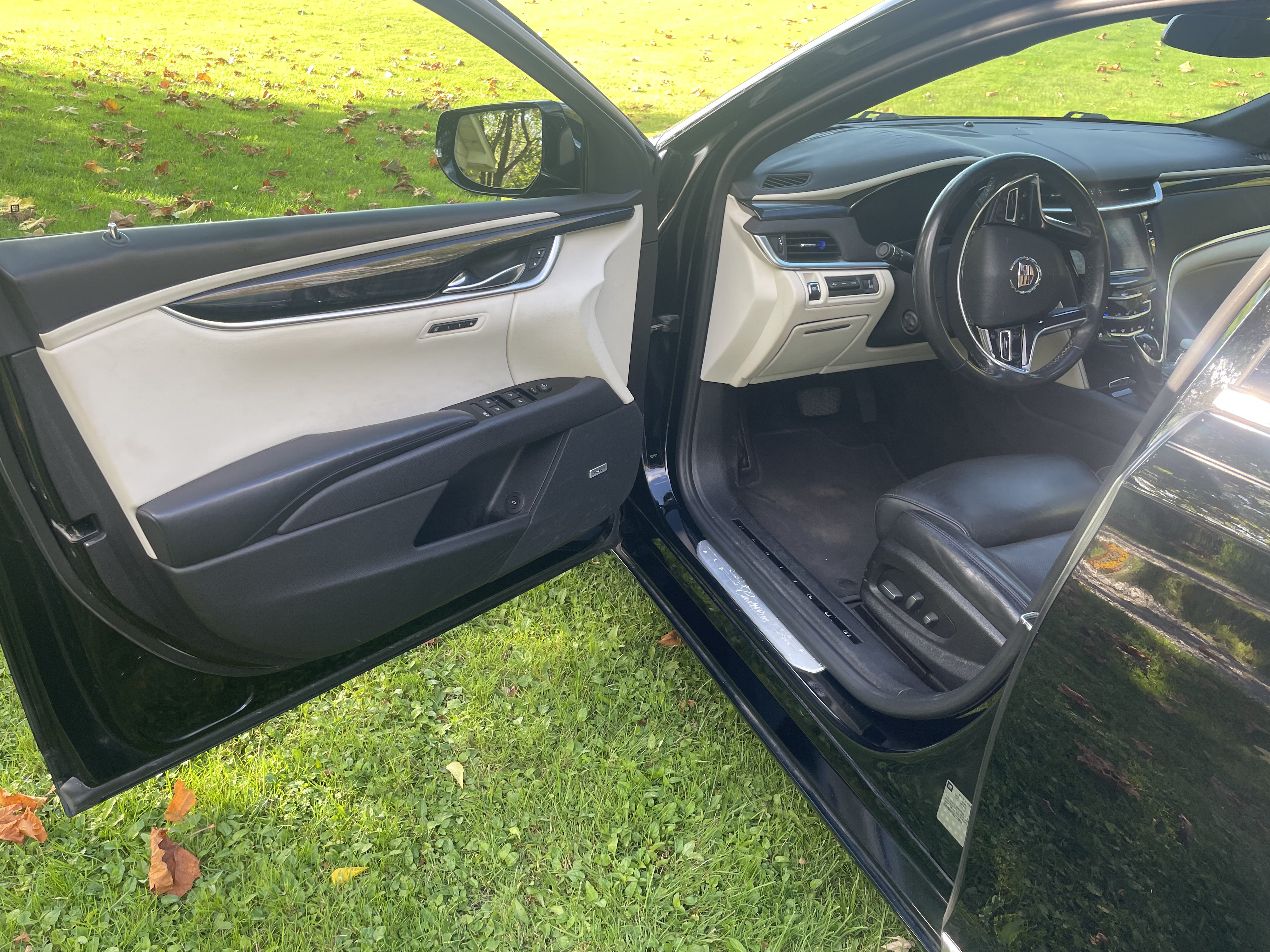Used 2014 Cadillac XTS Platinum FWD image 8